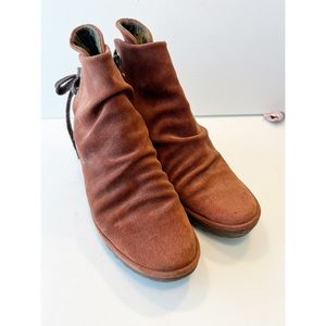 FLY LONDON style 'Yama' wedge boots Brick Oil Suede